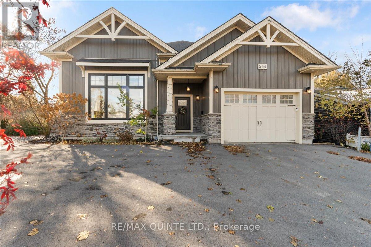 564 Sidney Street, Belleville, Ontario  K8P 4A2 - Photo 3 - X12545266