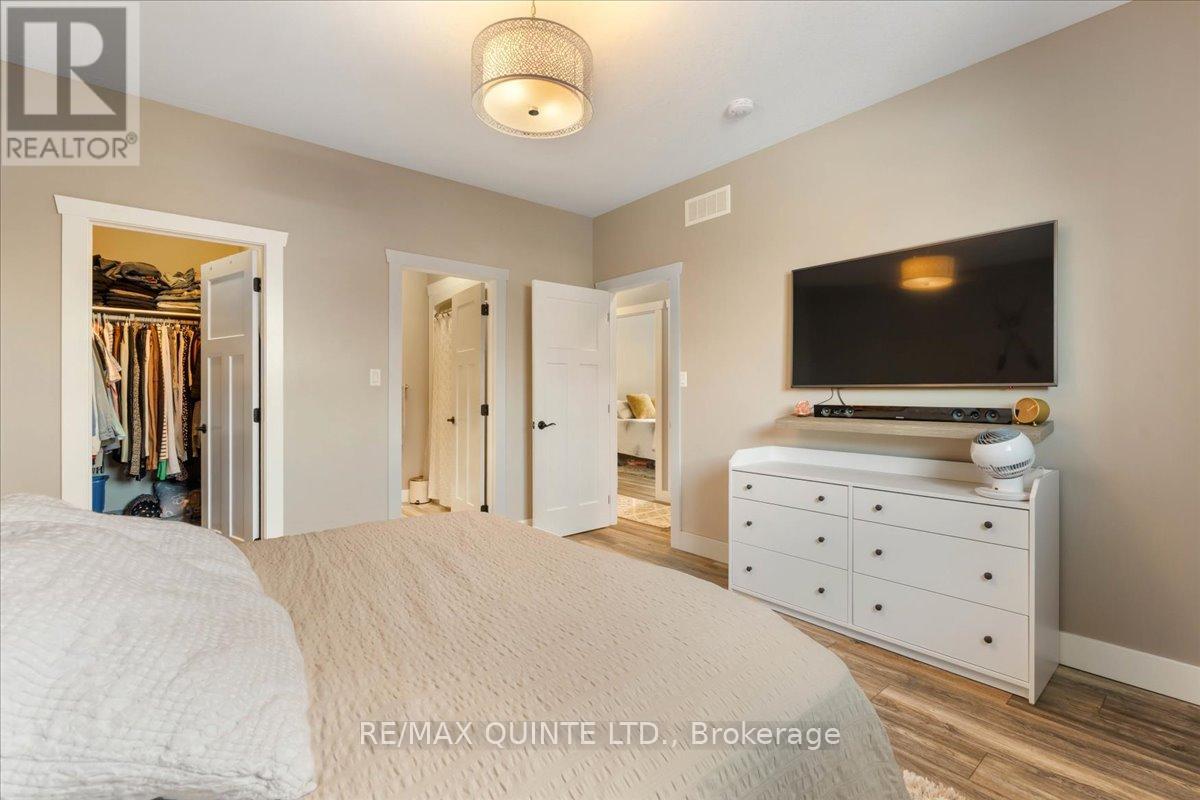 564 Sidney Street, Belleville, Ontario  K8P 4A2 - Photo 30 - X12545266