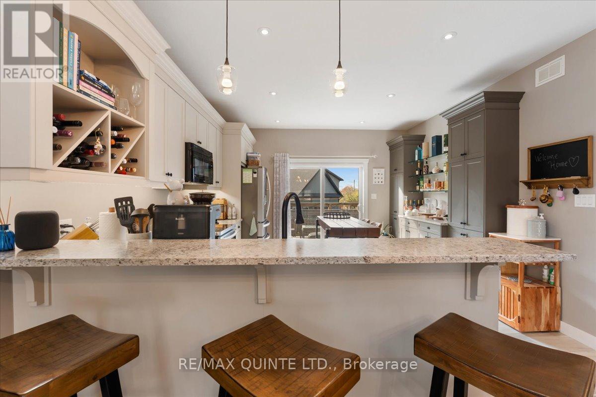 564 Sidney Street, Belleville, Ontario  K8P 4A2 - Photo 32 - X12545266