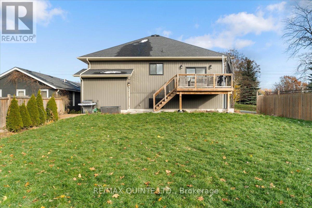 564 Sidney Street, Belleville, Ontario  K8P 4A2 - Photo 36 - X12545266