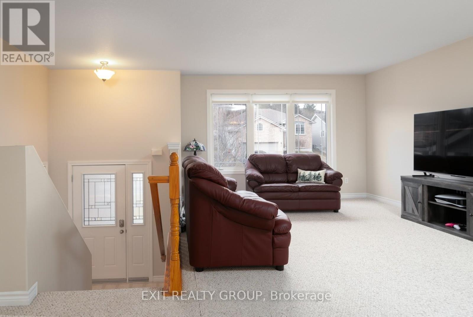 28 Kyle Court, Quinte West, Ontario  K0K 2C0 - Photo 4 - X12548598