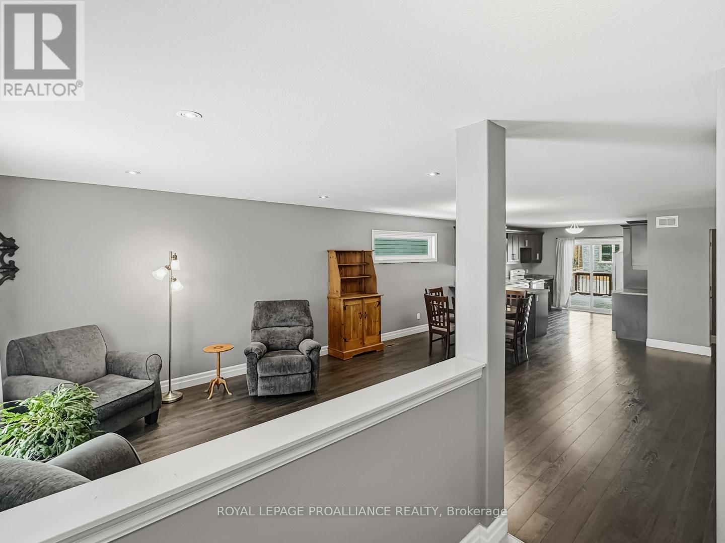 8 Tessa Boulevard, Belleville, Ontario  K8N 4Z5 - Photo 4 - X12551954