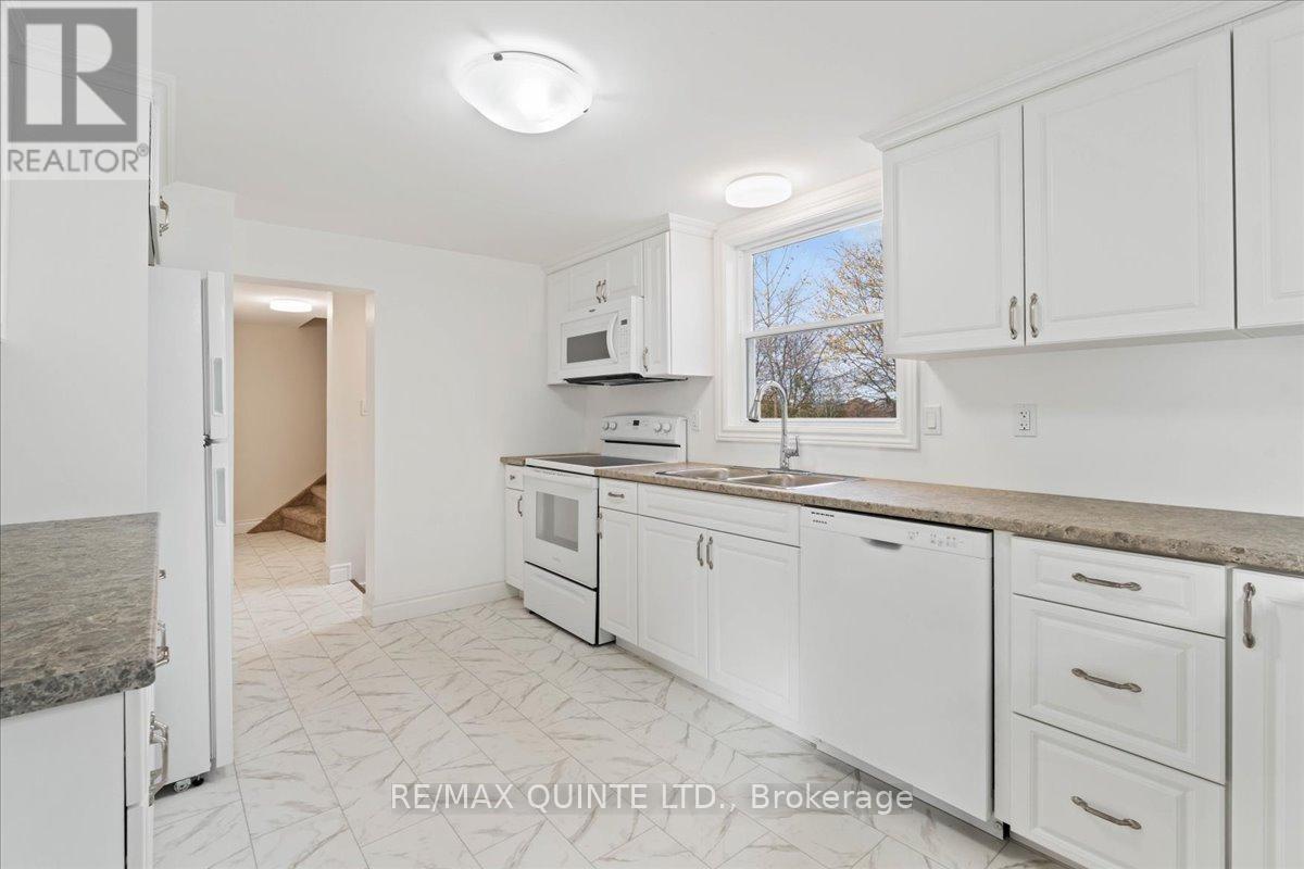 27 Purdy Street, Belleville, Ontario  K8P 1Y8 - Photo 11 - X12555446