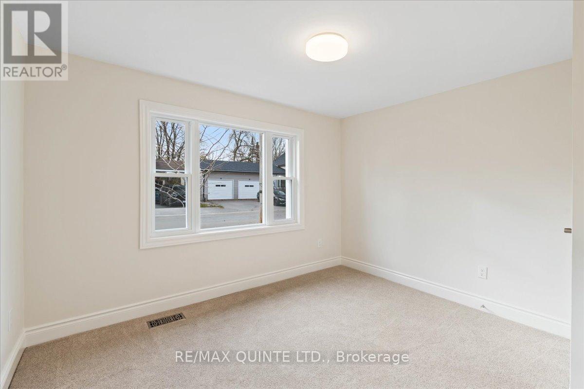 27 Purdy Street, Belleville, Ontario  K8P 1Y8 - Photo 27 - X12555446