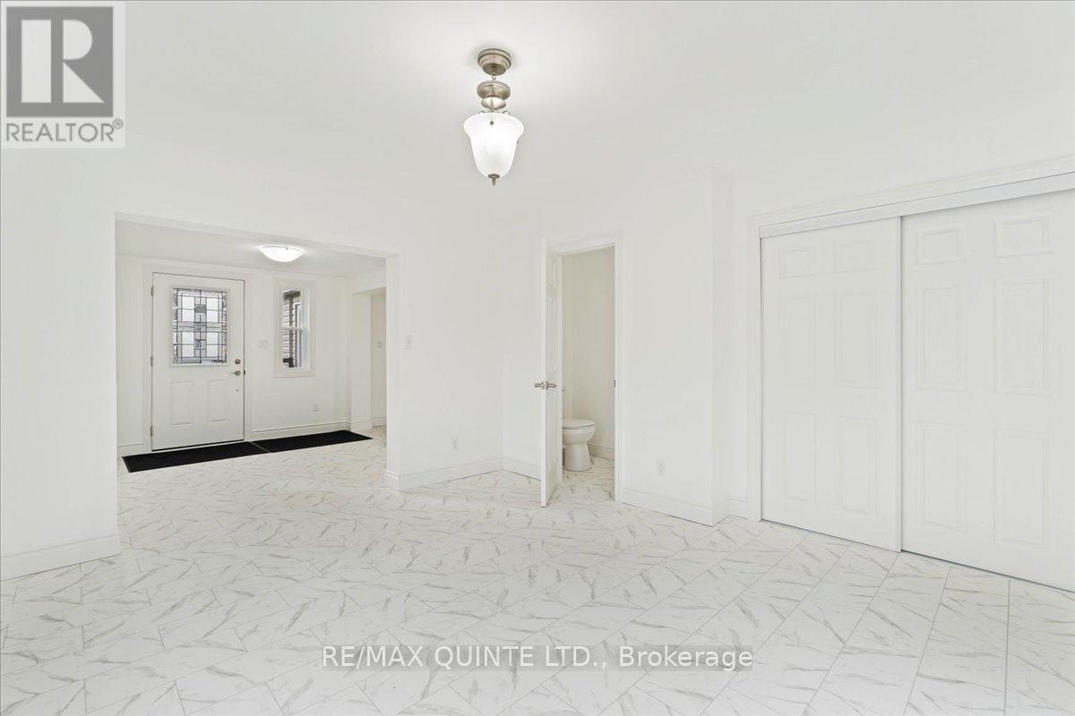 27 Purdy Street, Belleville, Ontario  K8P 1Y8 - Photo 6 - X12555446