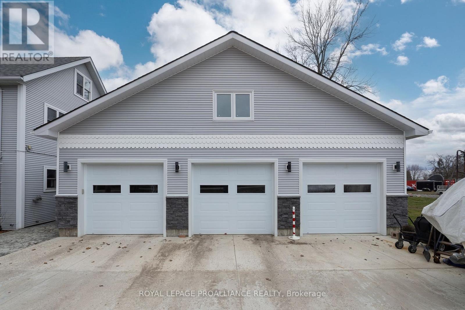 25 Prinyers Cove Crescent, Prince Edward County, Ontario  K0K 2T0 - Photo 35 - X12560762