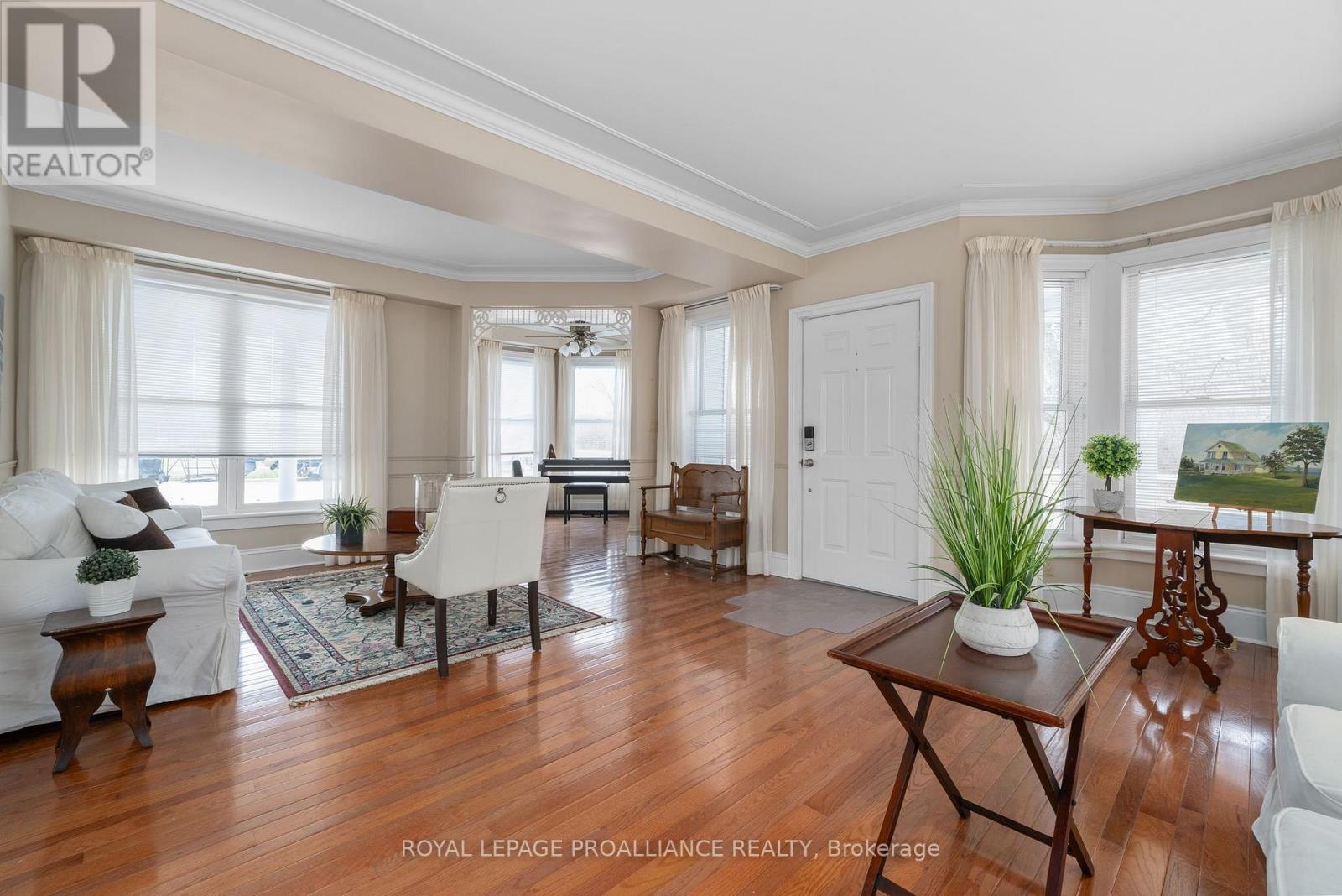 25 Prinyers Cove Crescent, Prince Edward County, Ontario  K0K 2T0 - Photo 5 - X12560762