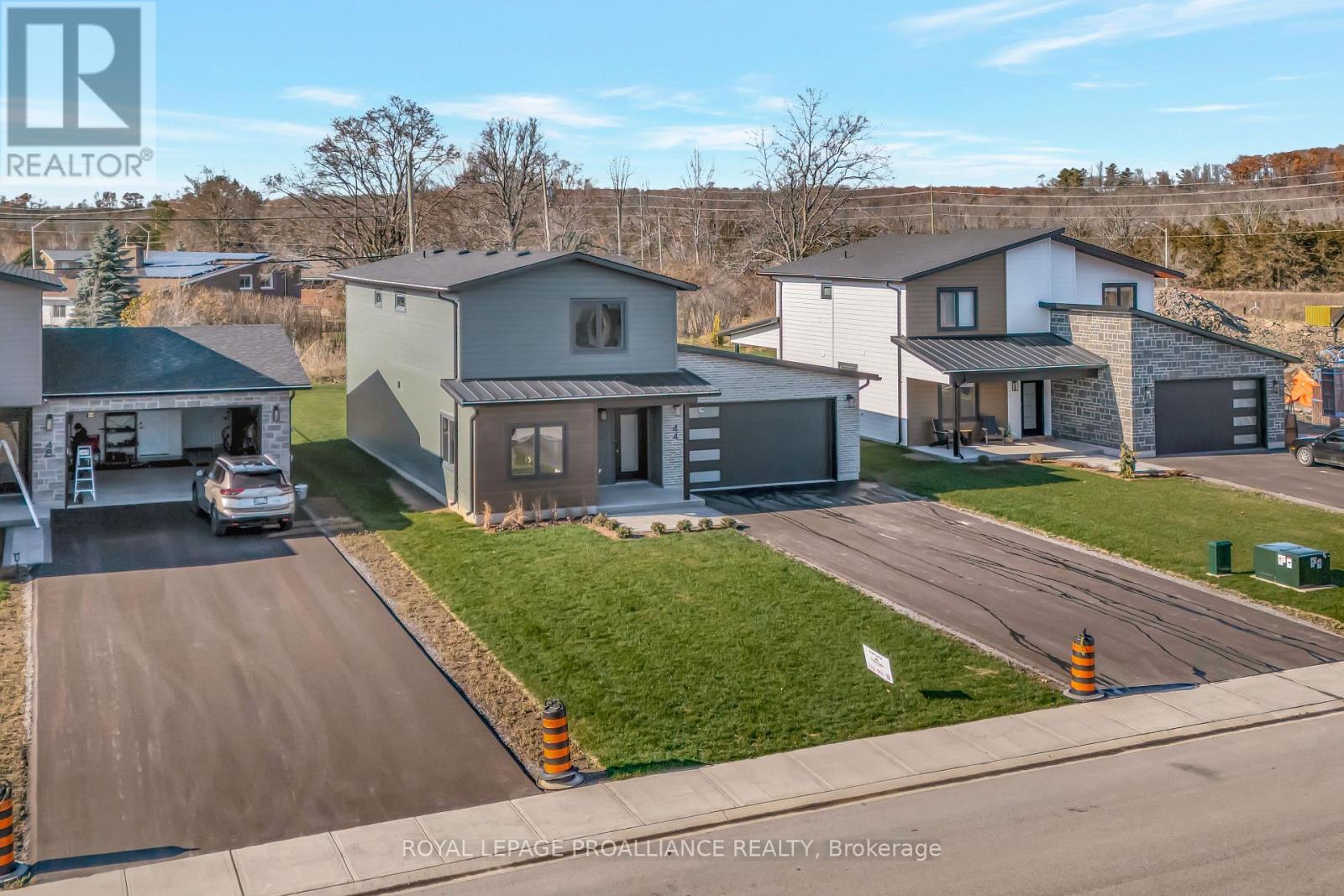 44 Fraser Drive, Quinte West, Ontario  K0K 1E0 - Photo 2 - X12562098