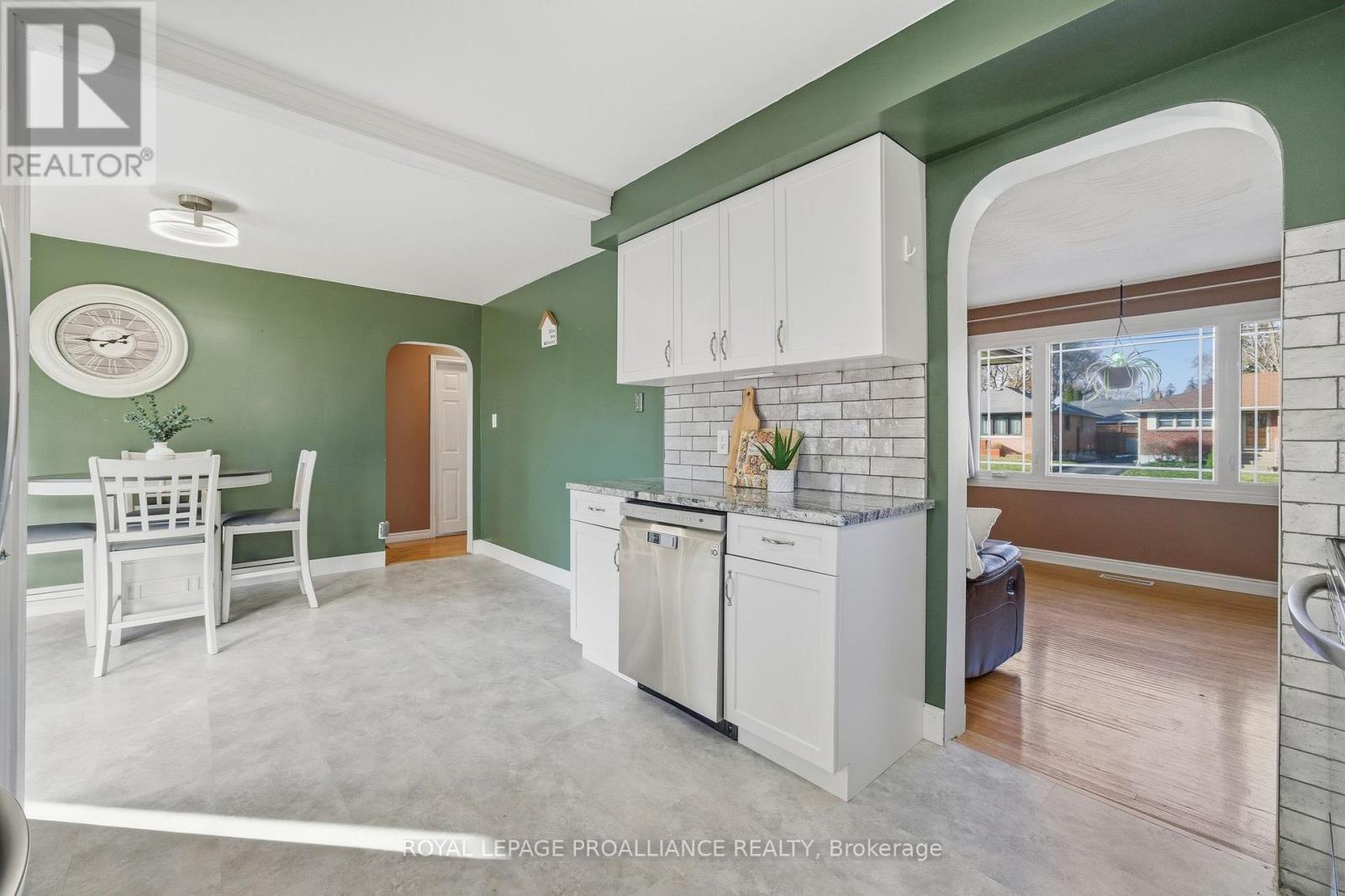 81 Crestview Avenue, Belleville, Ontario  K8N 1W6 - Photo 10 - X12564372