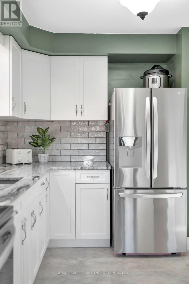 81 Crestview Avenue, Belleville, Ontario  K8N 1W6 - Photo 12 - X12564372