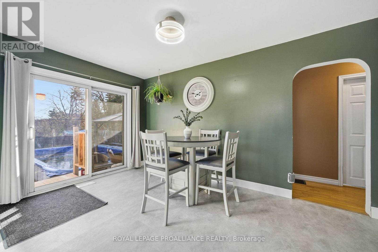 81 Crestview Avenue, Belleville, Ontario  K8N 1W6 - Photo 13 - X12564372