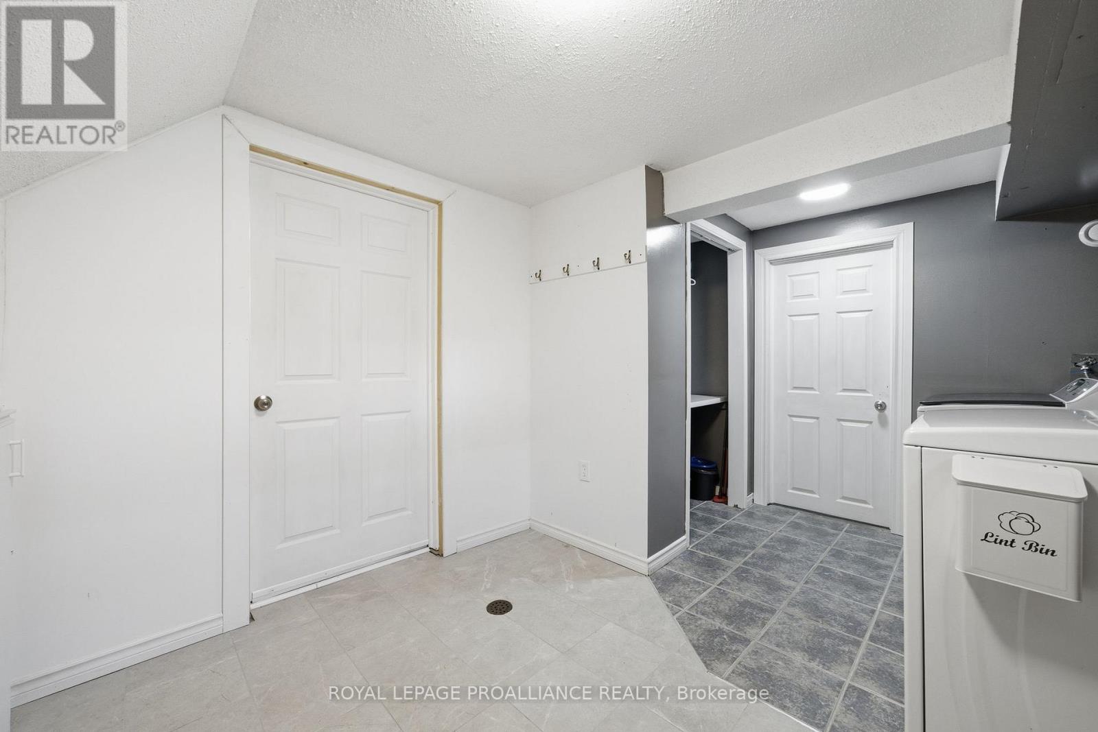 81 Crestview Avenue, Belleville, Ontario  K8N 1W6 - Photo 23 - X12564372