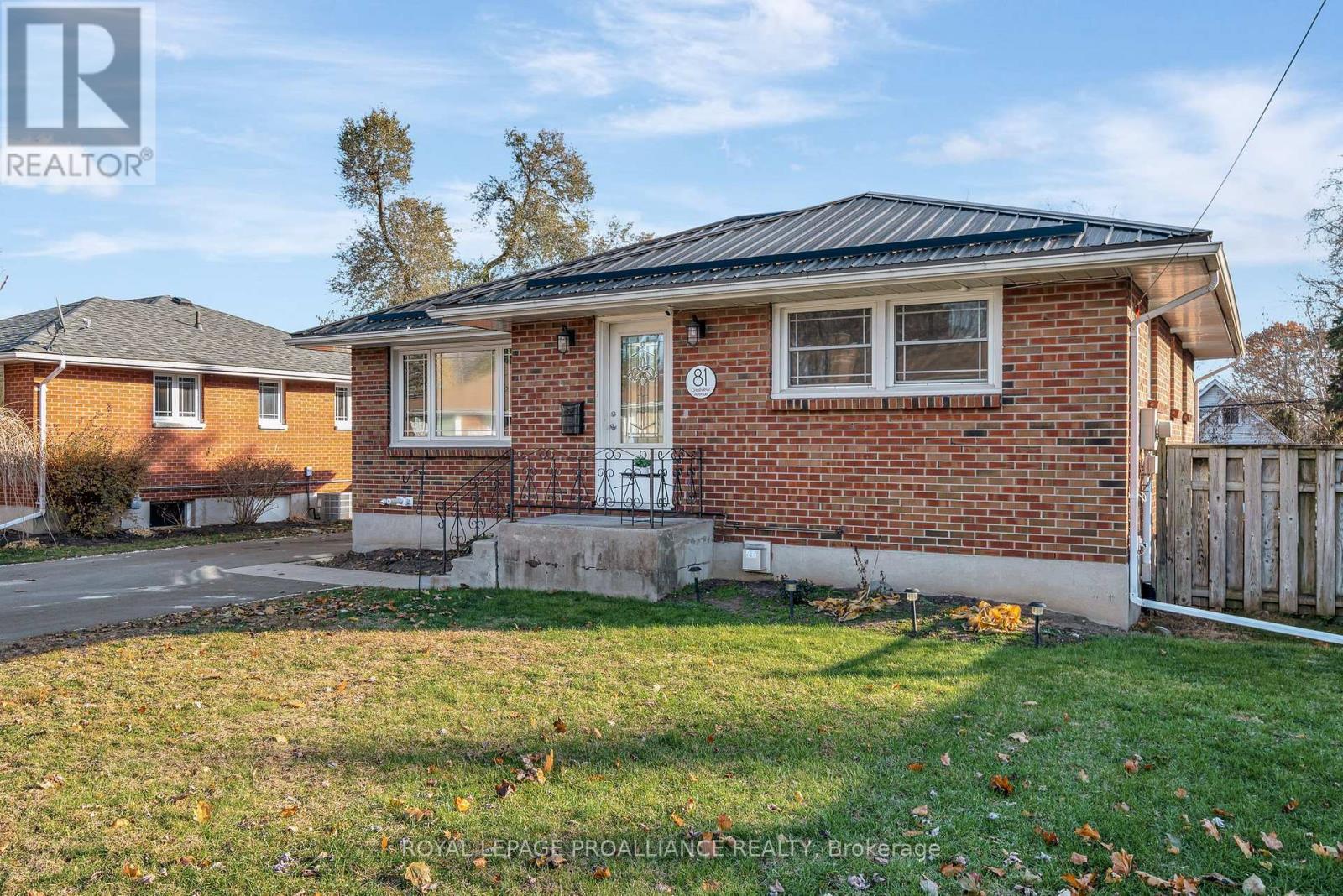 81 Crestview Avenue, Belleville, Ontario  K8N 1W6 - Photo 3 - X12564372