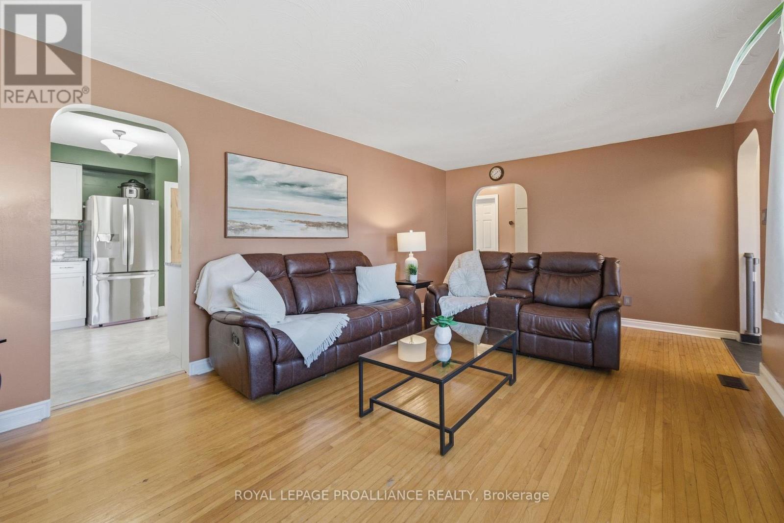 81 Crestview Avenue, Belleville, Ontario  K8N 1W6 - Photo 8 - X12564372