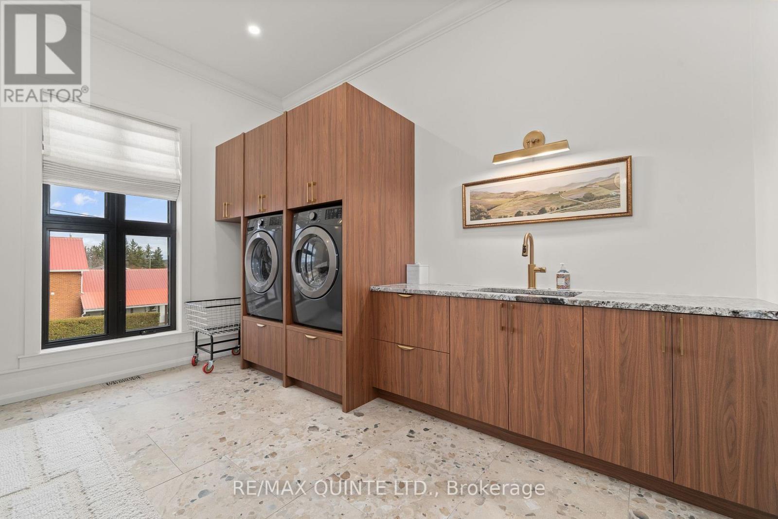 88 Bridge Street, Prince Edward County, Ontario  K0K 2T0 - Photo 32 - X12568050