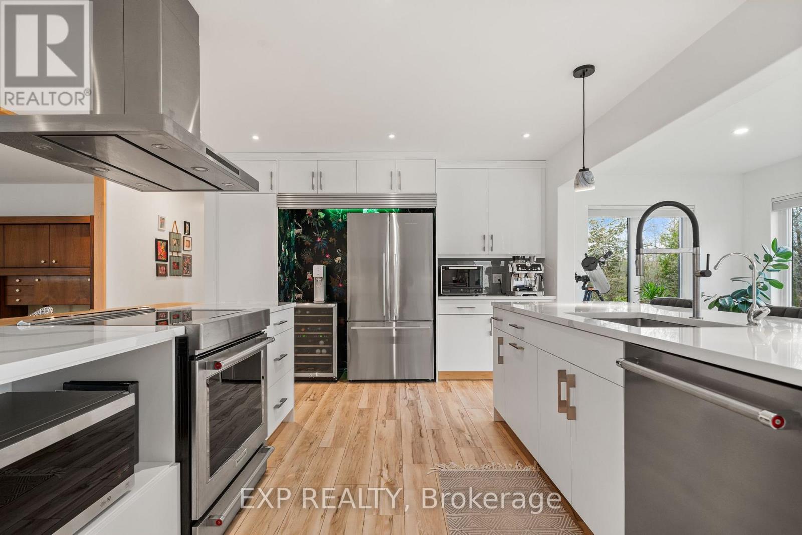 135 Hiscock Shores Road, Prince Edward County, Ontario  K0K 1L0 - Photo 13 - X12571148