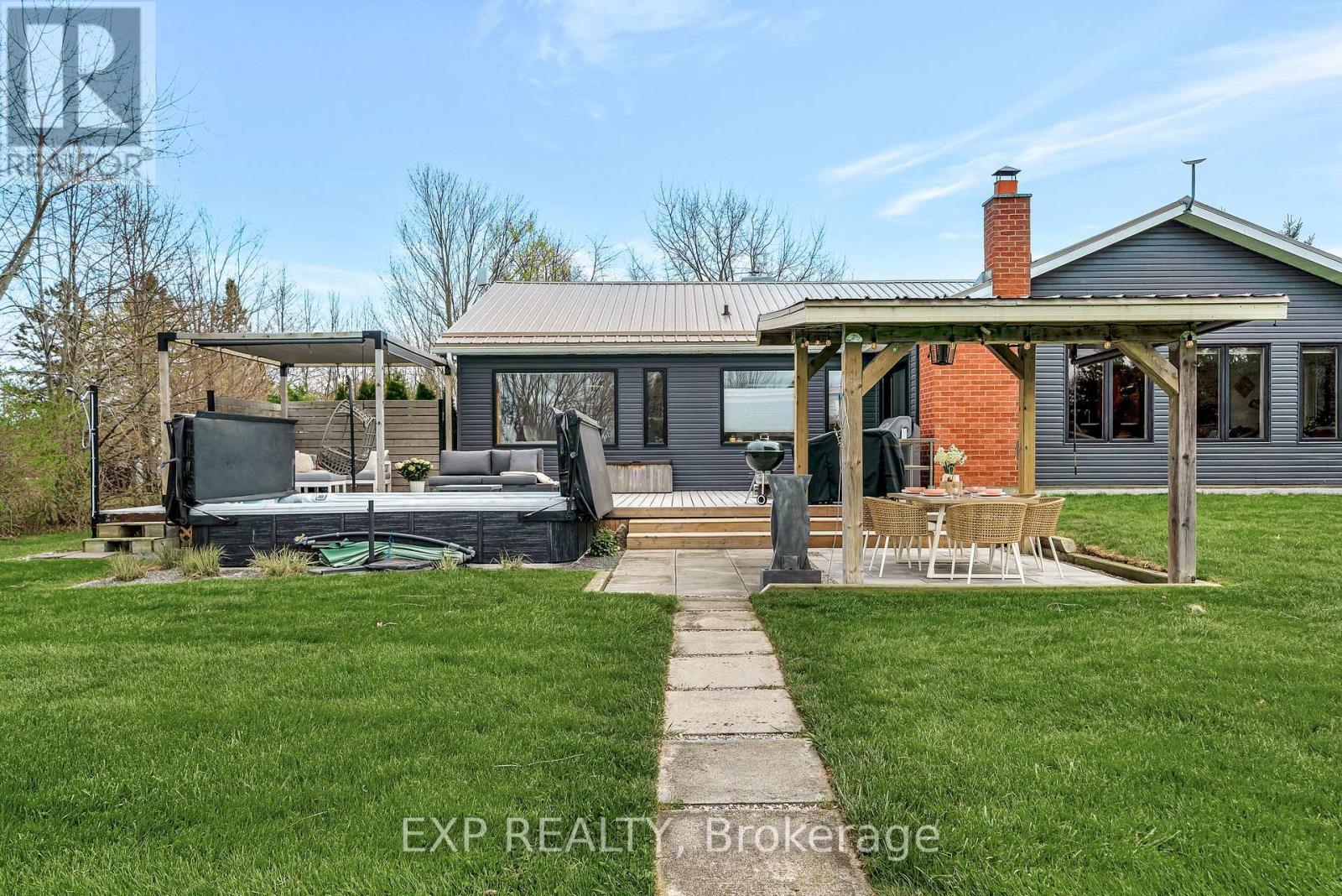 135 Hiscock Shores Road, Prince Edward County, Ontario  K0K 1L0 - Photo 47 - X12571148