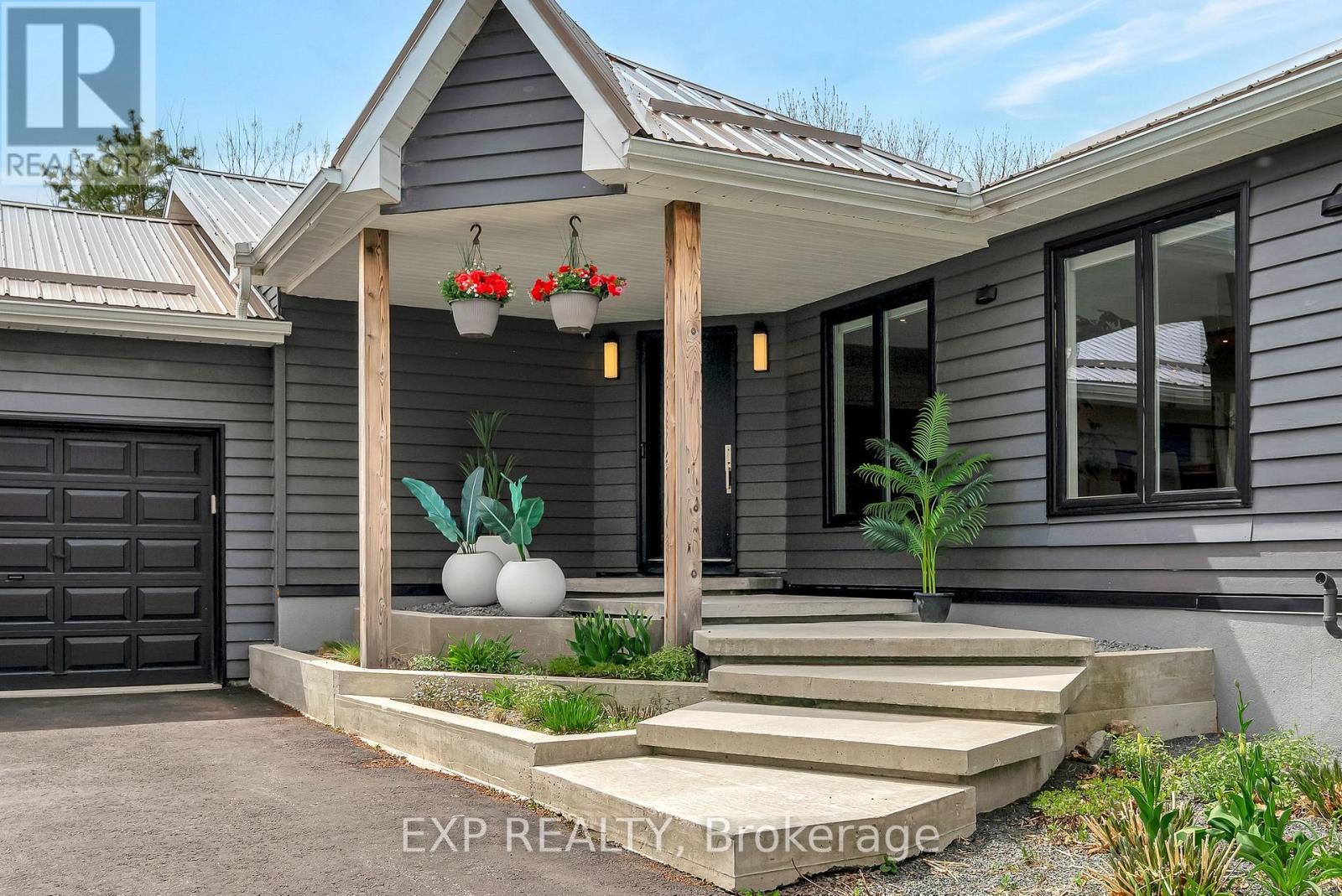 135 Hiscock Shores Road, Prince Edward County, Ontario  K0K 1L0 - Photo 5 - X12571148