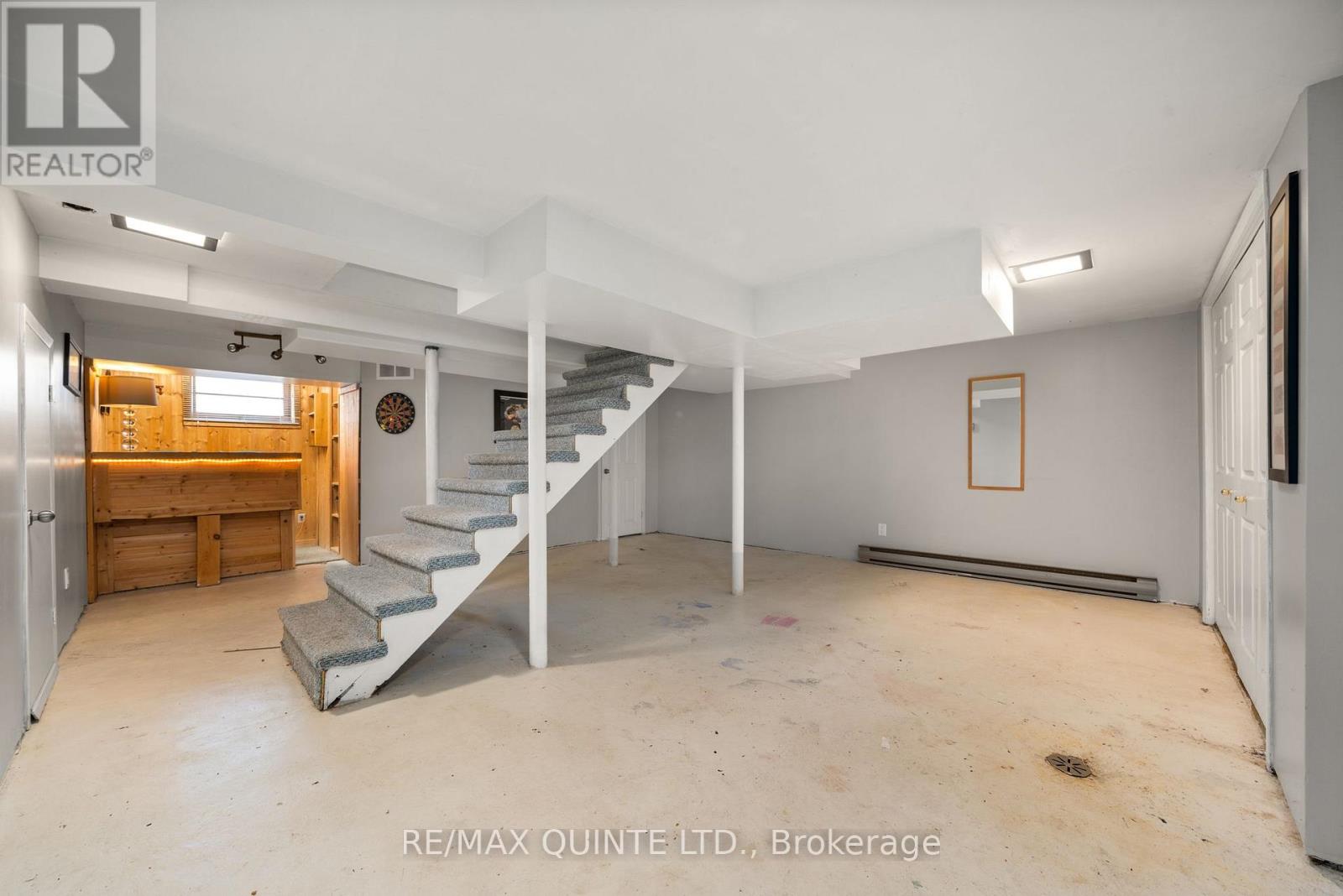 8 Greenlawn Avenue, Belleville, Ontario  K8N 4B5 - Photo 32 - X12574114