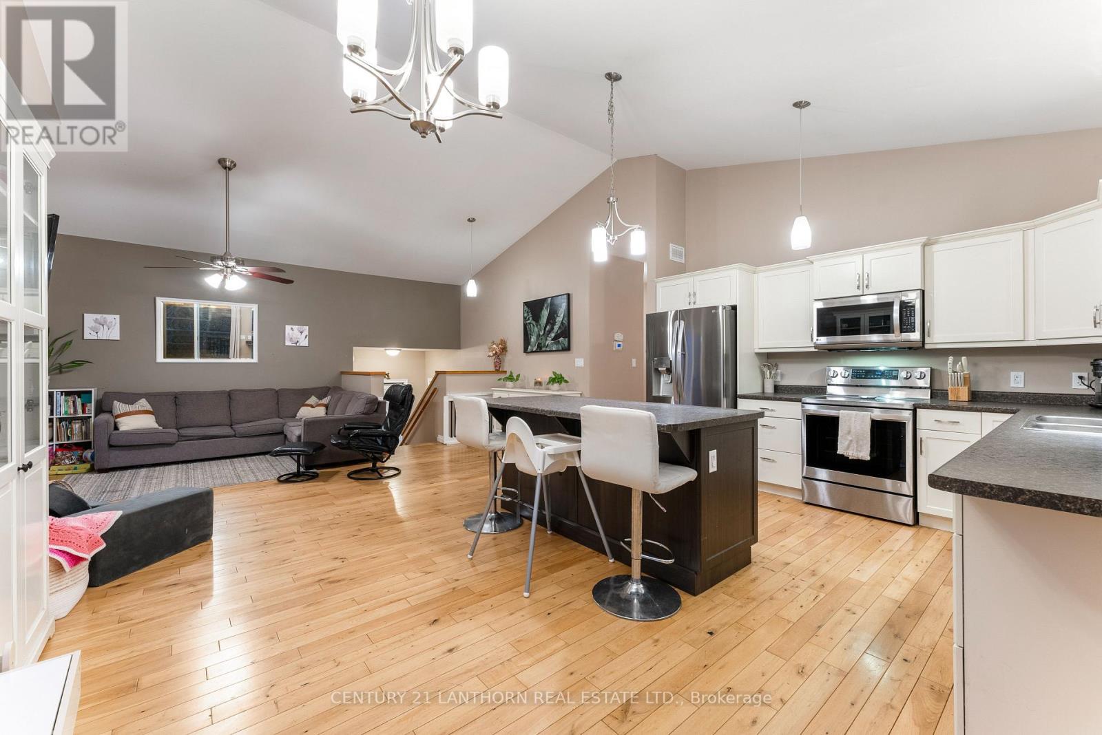 528 Mitchells Cross Road, Prince Edward County, Ontario  K0K 2T0 - Photo 10 - X12578450