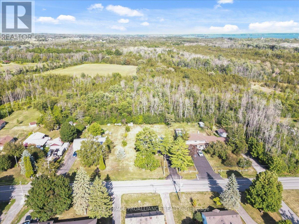 89 Point Anne Road, Belleville, Ontario  K8N 4Z4 - Photo 2 - X12579518