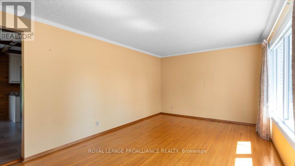 89 Point Anne Road, Belleville, Ontario  K8N 4Z4 - Photo 5 - X12579518