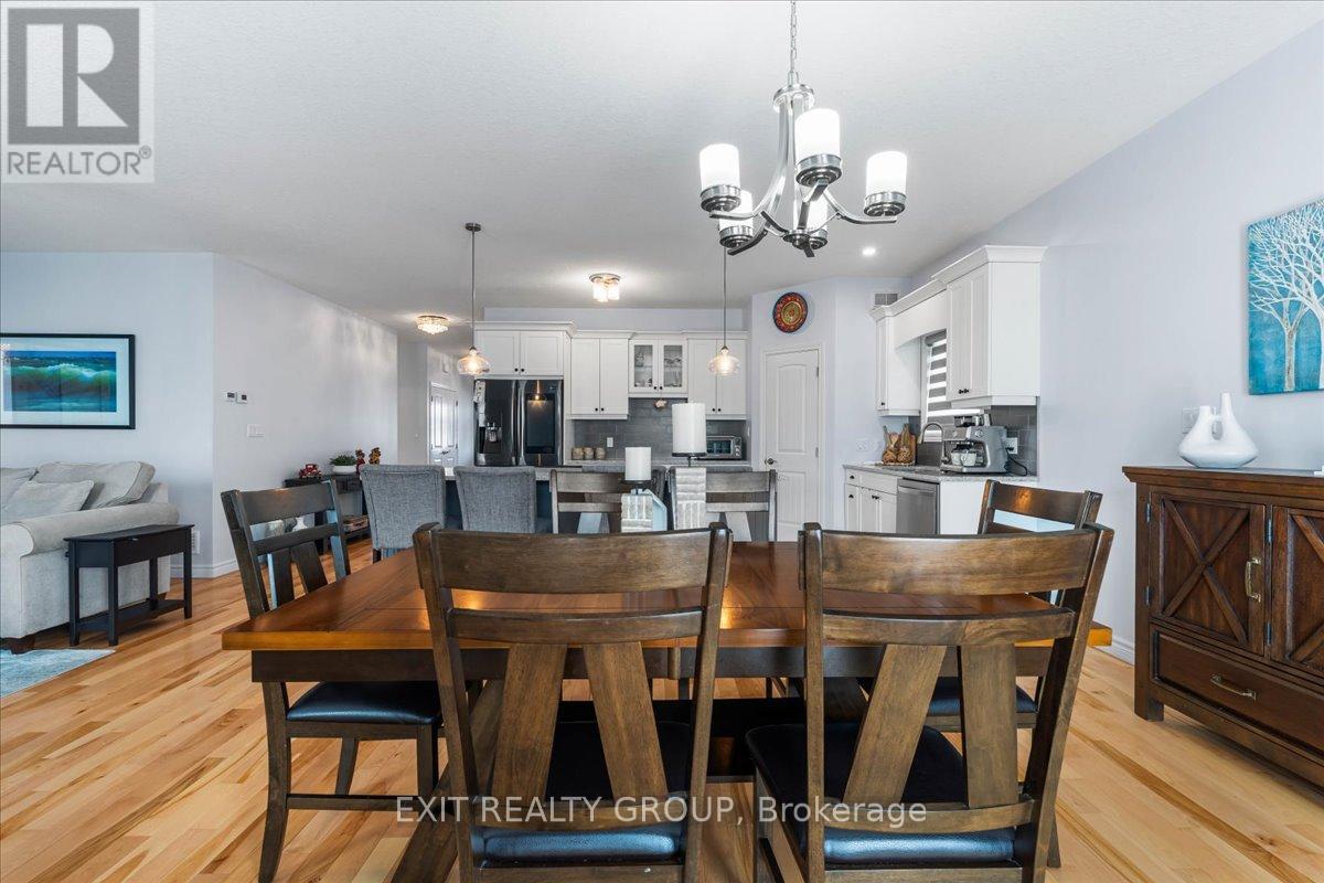 18 Gilbert Crescent, Prince Edward County, Ontario  K0K 3L0 - Photo 15 - X12579894