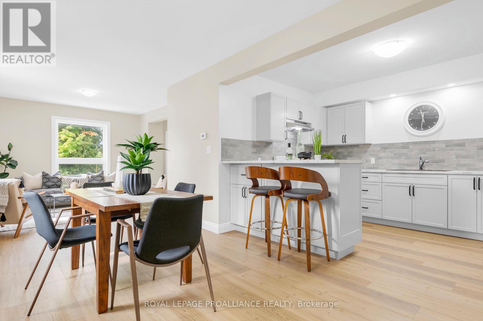 27 MAPLEWOOD AVENUE, Brighton, Ontario