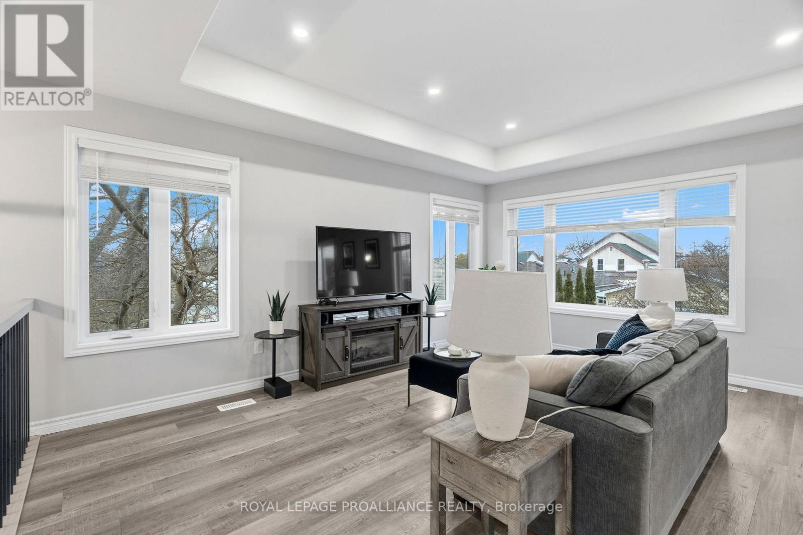 84 South George Street, Belleville, Ontario  K8N 3G9 - Photo 7 - X12583286