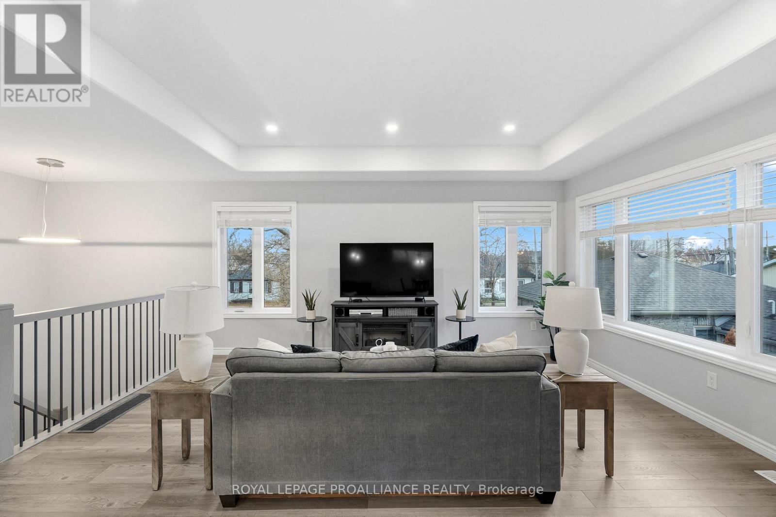 84 South George Street, Belleville, Ontario  K8N 3G9 - Photo 9 - X12583286