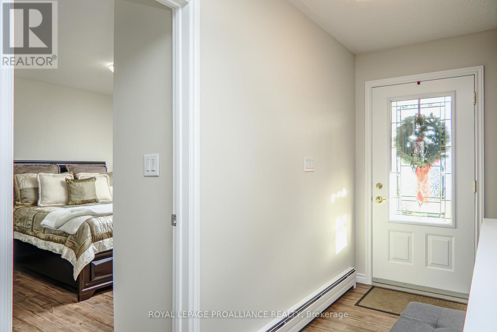 371 Maple Avenue, Deseronto, Ontario  K0K 1X0 - Photo 12 - X12583438