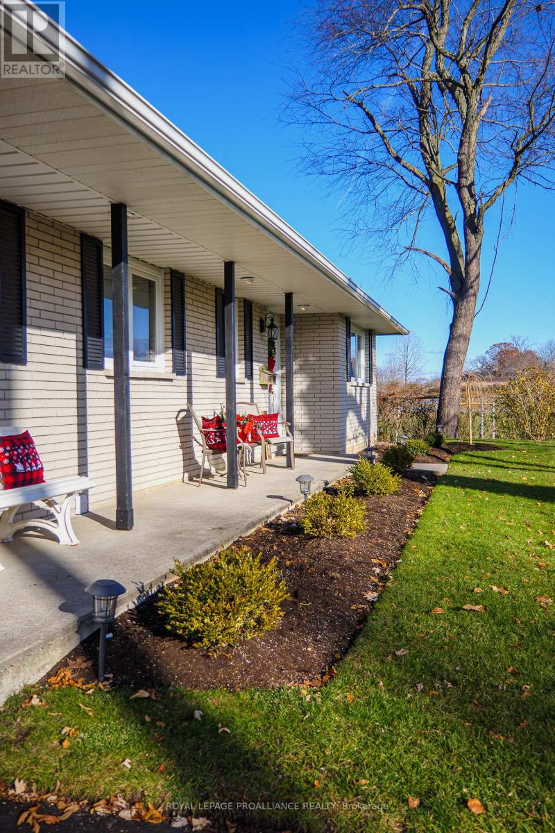 371 Maple Avenue, Deseronto, Ontario  K0K 1X0 - Photo 7 - X12583438