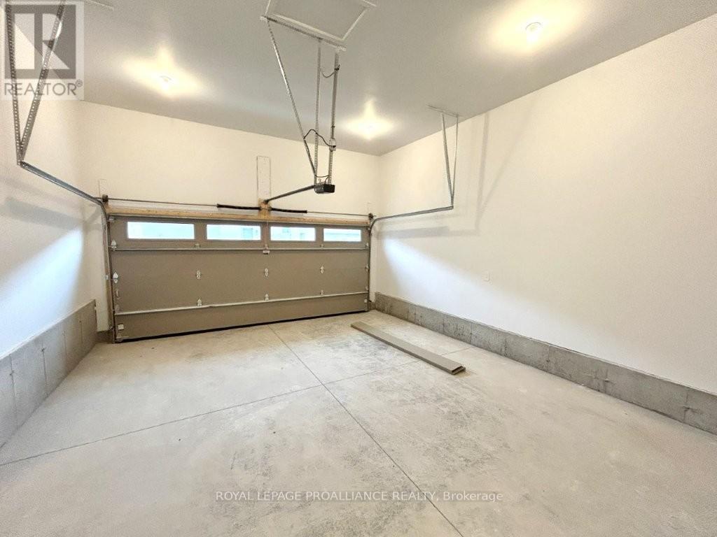 35 Athabaska Drive, Belleville, Ontario  K8N 0T1 - Photo 13 - X12585526