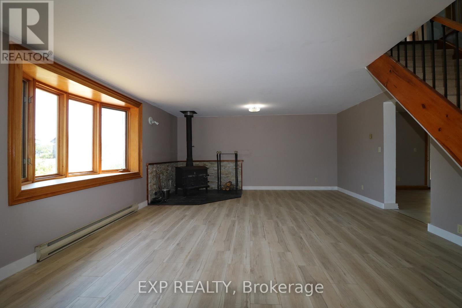 3090 County Rd 10 Road, Prince Edward County, Ontario  K0K 2P0 - Photo 13 - X12590842