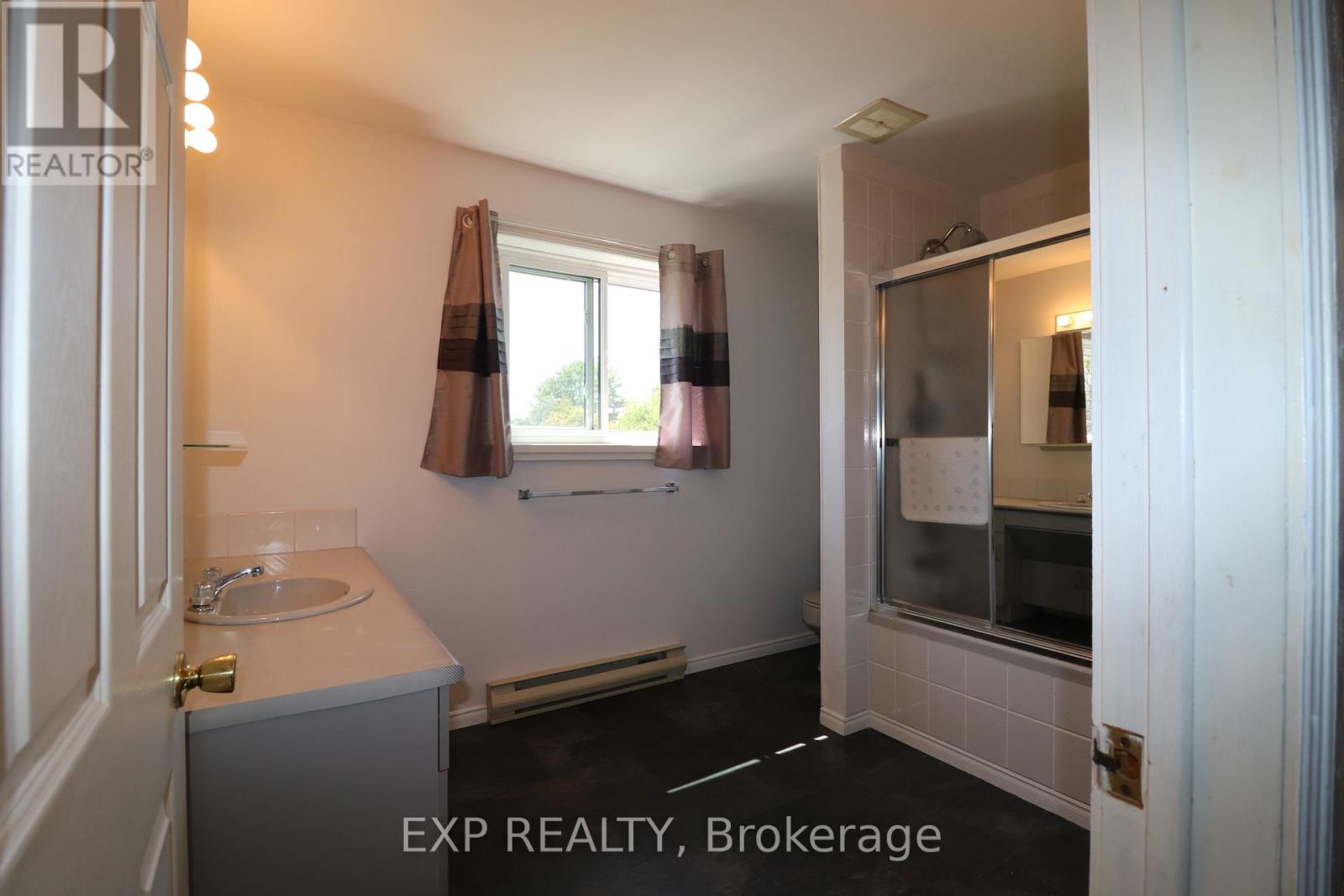 3090 County Rd 10 Road, Prince Edward County, Ontario  K0K 2P0 - Photo 23 - X12590842