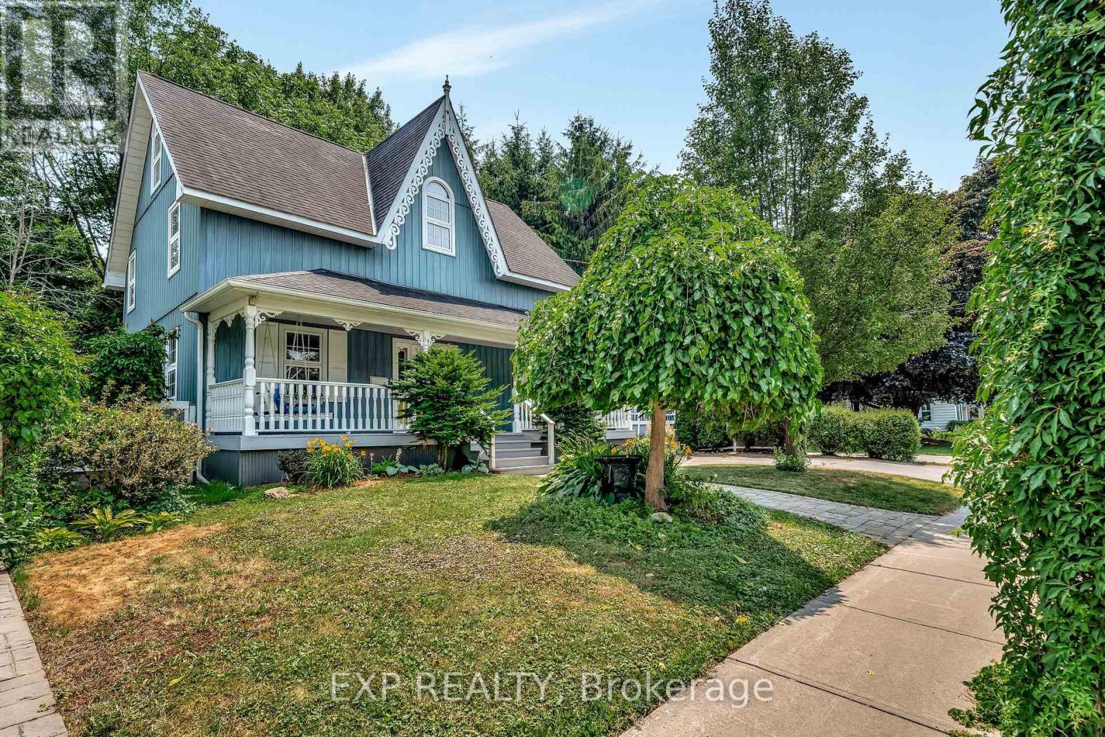 18 QUEEN STREET, Prince Edward County, Ontario