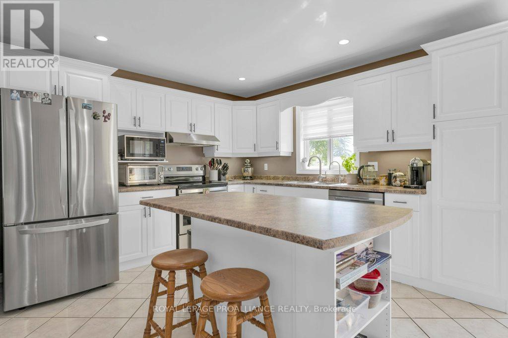 12 Stonegate Crescent, Quinte West, Ontario  K0K 2C0 - Photo 13 - X12597504