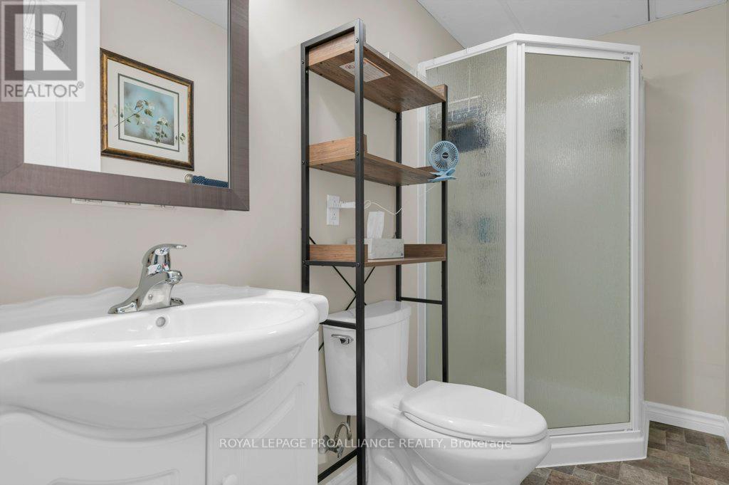 12 Stonegate Crescent, Quinte West, Ontario  K0K 2C0 - Photo 27 - X12597504