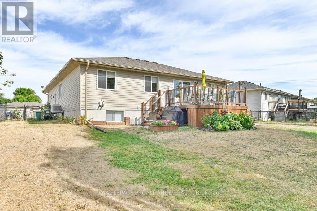 12 Stonegate Crescent, Quinte West, Ontario  K0K 2C0 - Photo 31 - X12597504