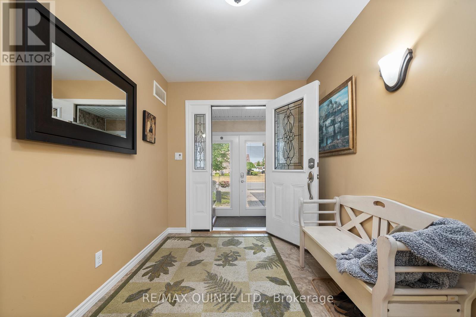 7 Chestnut Drive, Belleville, Ontario  K8N 0M9 - Photo 5 - X12597570