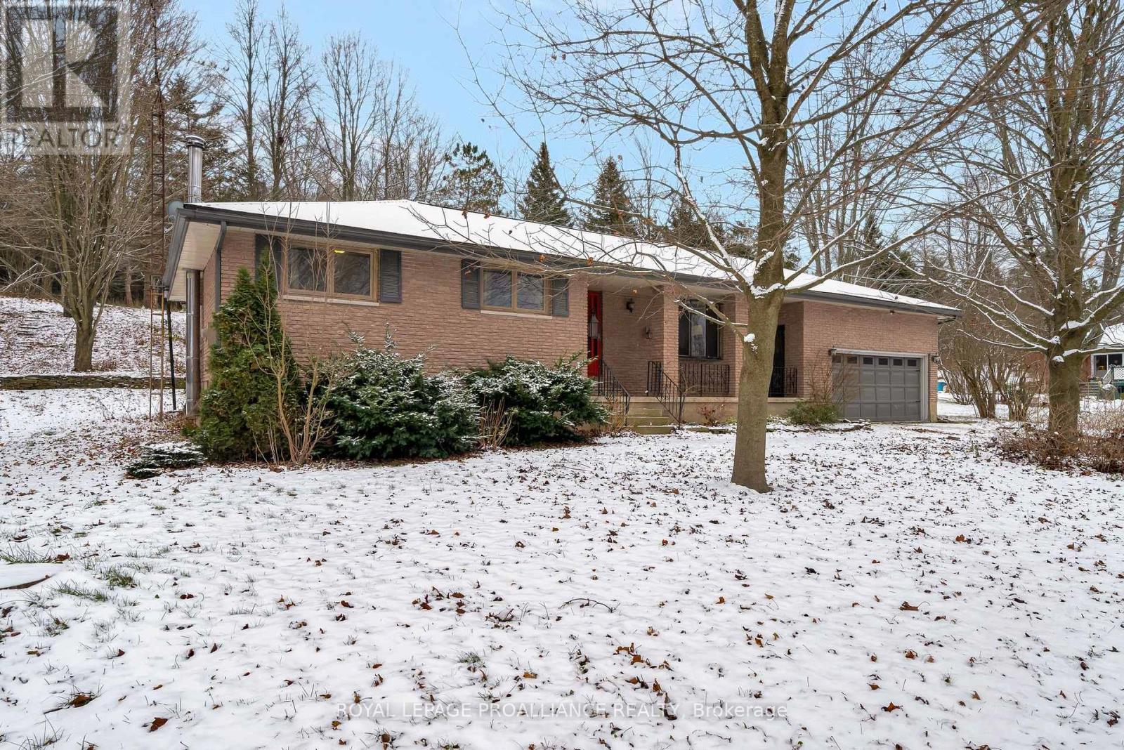 1237 Victoria Road, Prince Edward County, Ontario  K0K 1A0 - Photo 2 - X12604910