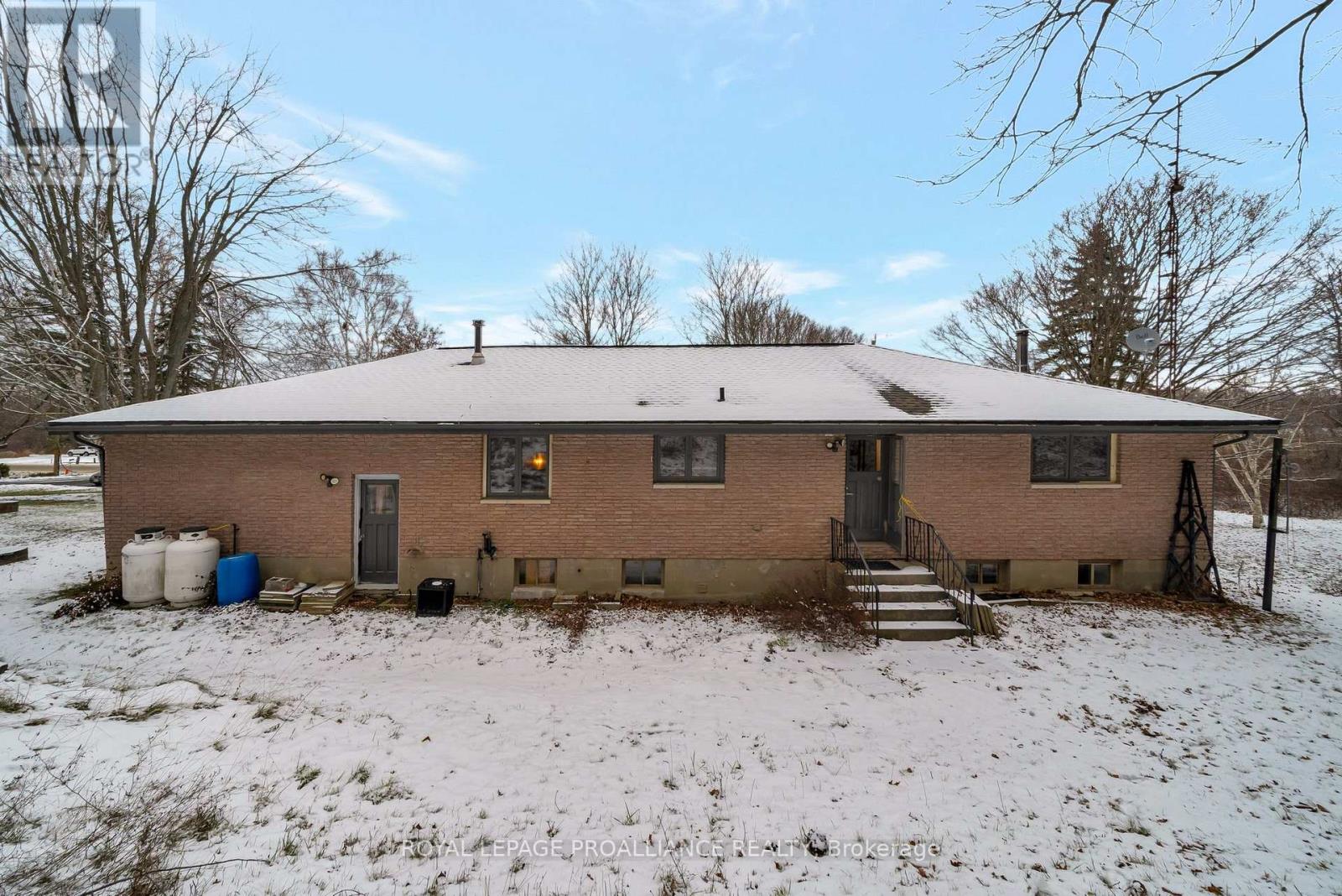 1237 Victoria Road, Prince Edward County, Ontario  K0K 1A0 - Photo 32 - X12604910