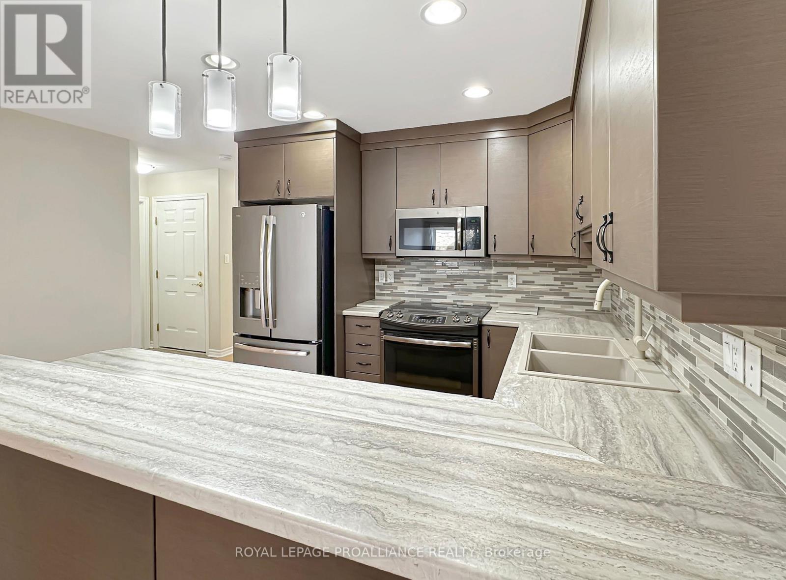 53 Sarah Court, Belleville, Ontario  K8P 0B2 - Photo 5 - X12610370