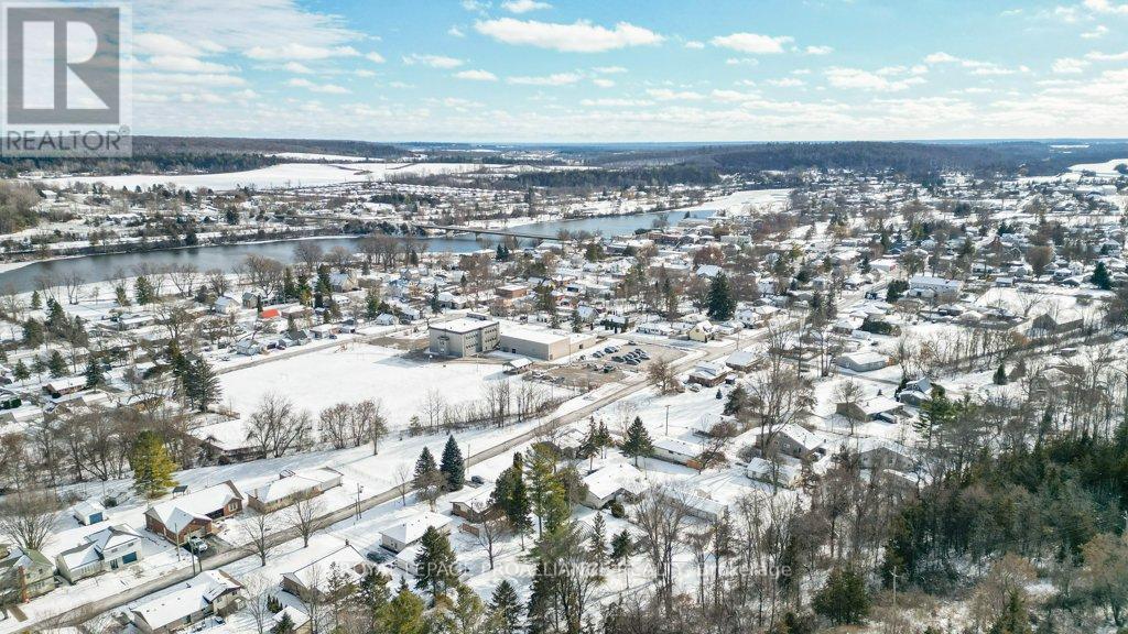 53 Meagan Lane, Quinte West, Ontario  K0K 2C0 - Photo 40 - X12610408