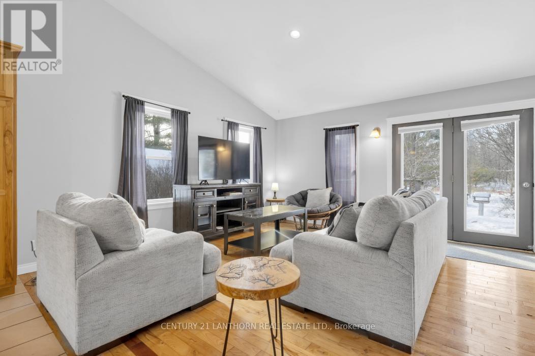 337 Jarvis Road, Madoc, Ontario  K0K 2K0 - Photo 17 - X12616360