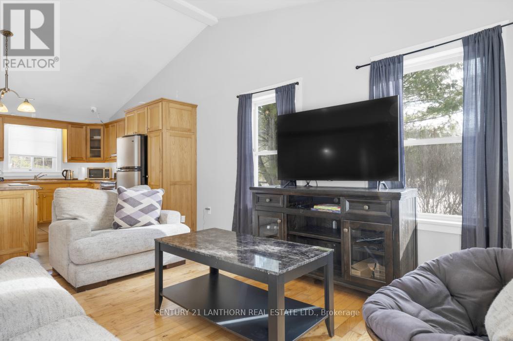 337 Jarvis Road, Madoc, Ontario  K0K 2K0 - Photo 19 - X12616360