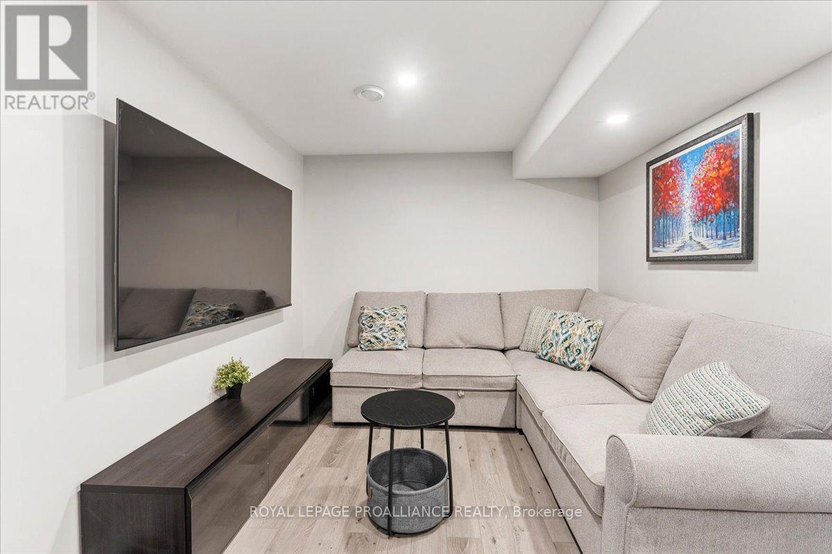 18 Miramichi Street, Belleville, Ontario  K8N 0T3 - Photo 29 - X12634196