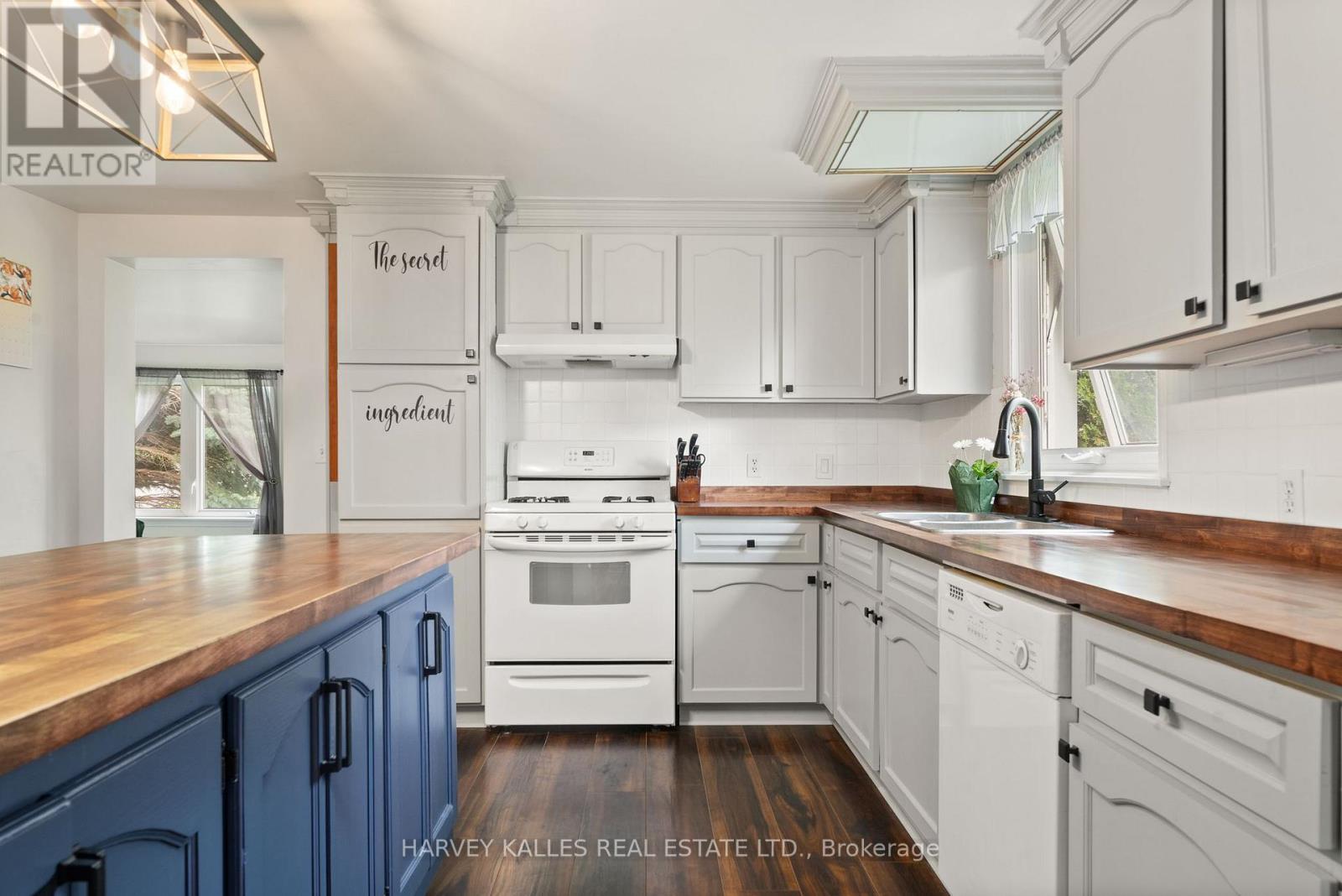 13965 Loyalist Parkway, Prince Edward County, Ontario  K0K 2T0 - Photo 10 - X12635328