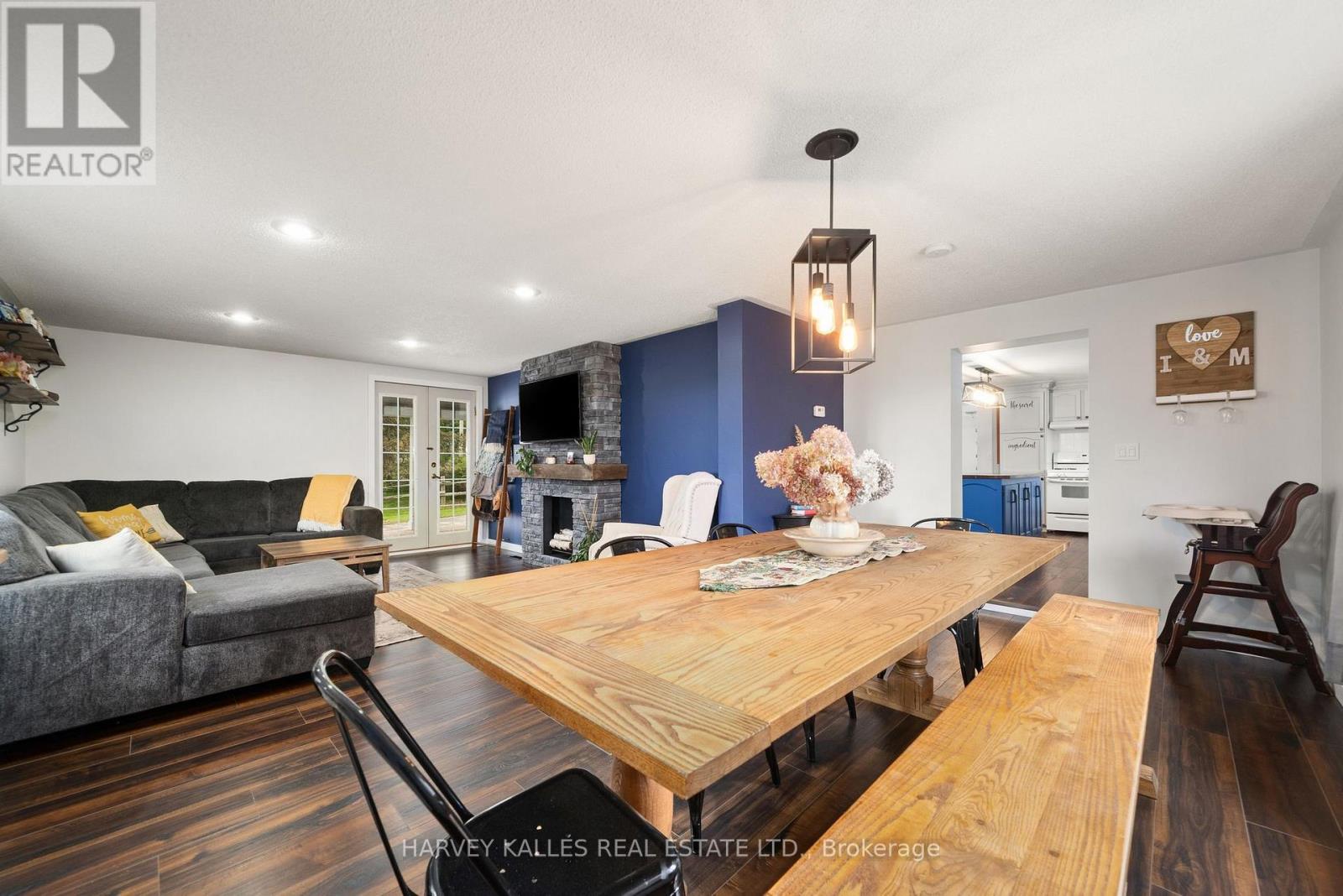 13965 Loyalist Parkway, Prince Edward County, Ontario  K0K 2T0 - Photo 14 - X12635328