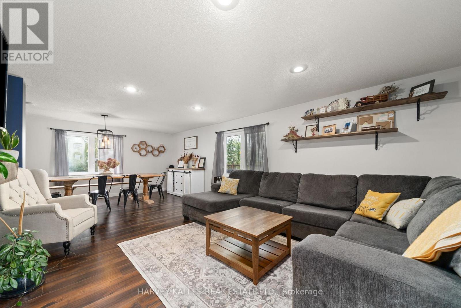 13965 Loyalist Parkway, Prince Edward County, Ontario  K0K 2T0 - Photo 16 - X12635328